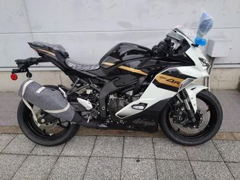 ZX-4R/カワサキ 2026年モデル USB電源 フレームスライダーの販売情報