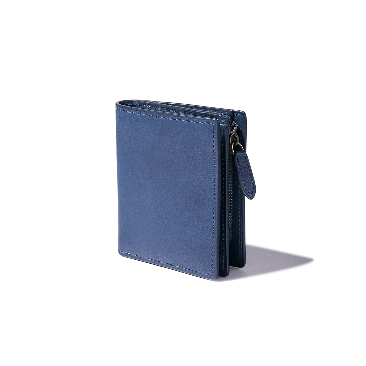 土屋鞄】夏ボーナスで買うべき大人の財布｜経年変化が美しいコンパクト