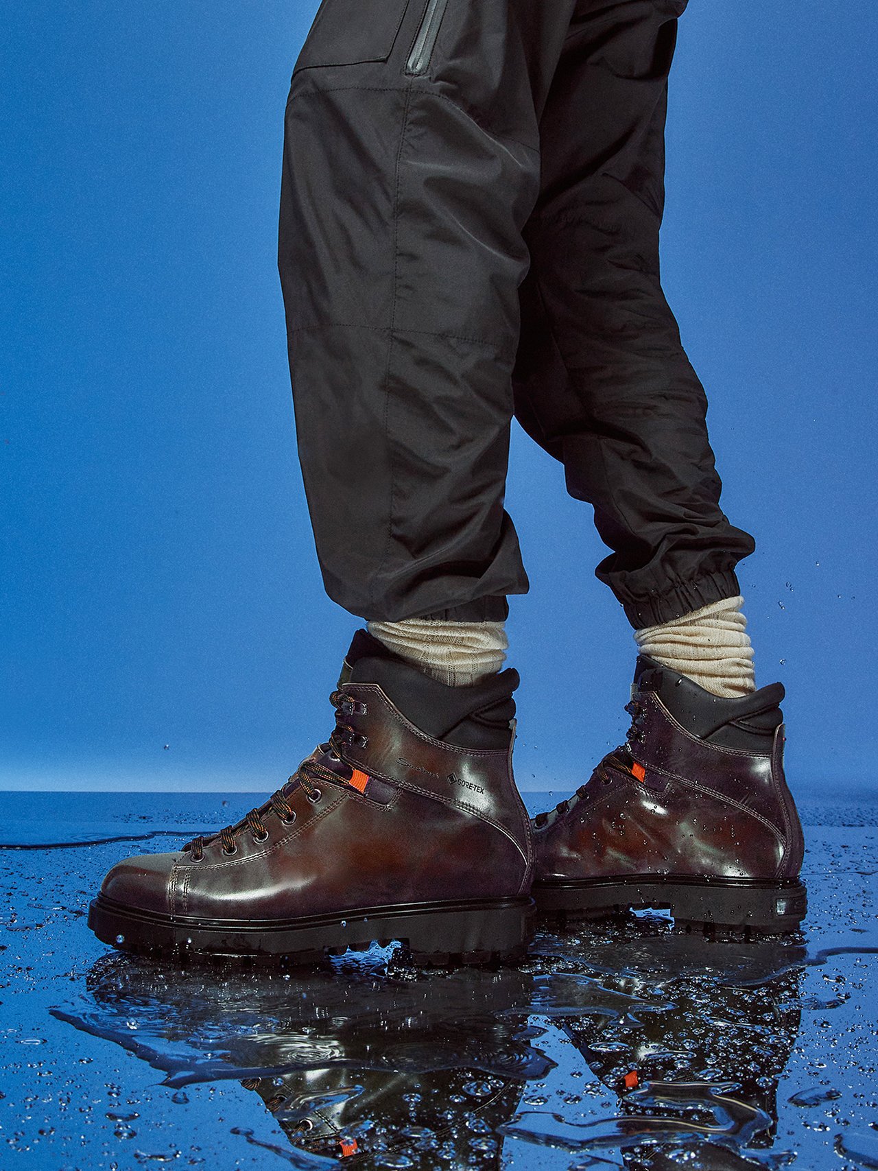 狙うはゴアテックス搭載ブーツ。「サントーニ」のポップアップが