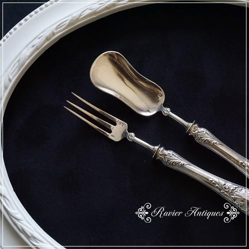 AntiqueSilver！とても素敵な純銀製カトラリーセットです♪