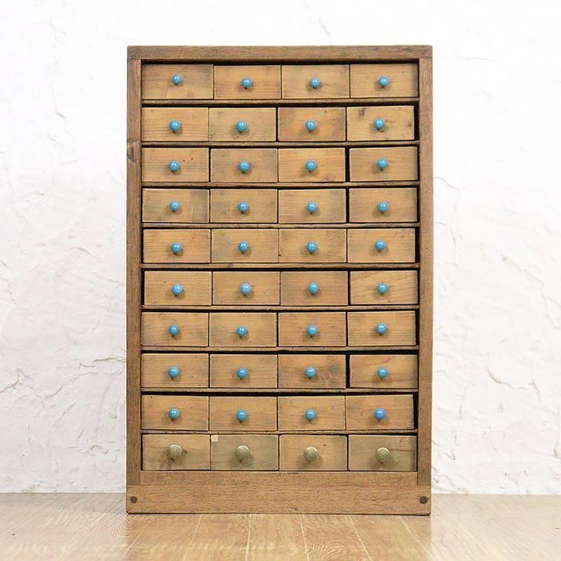 40杯の薬箪笥 - 昭和初期の日本製アンティークインテリア