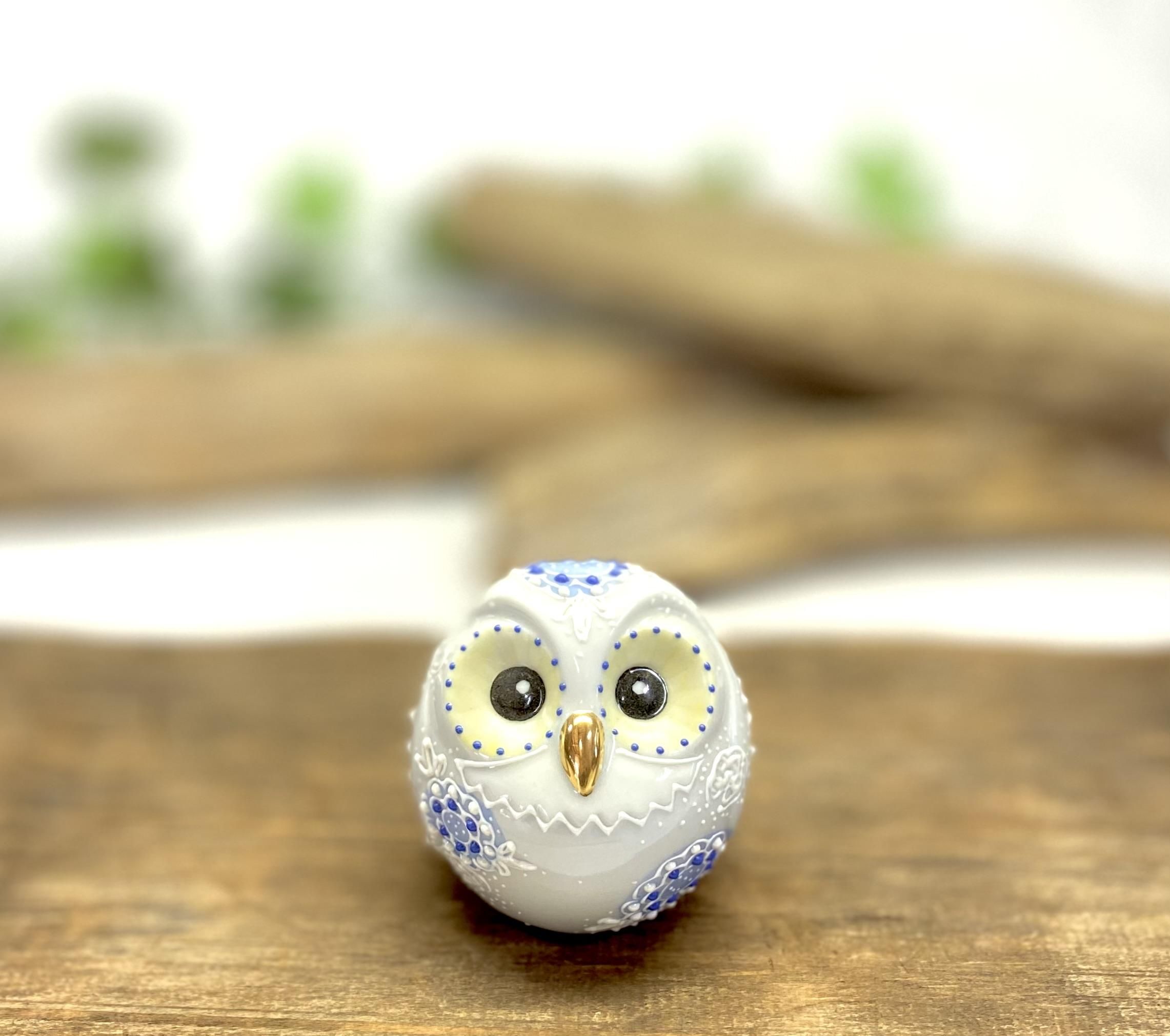 九谷焼 フクロウ ふくろう 幸運 置物 デコ盛 白 2.2号 桐箱台付-百華園