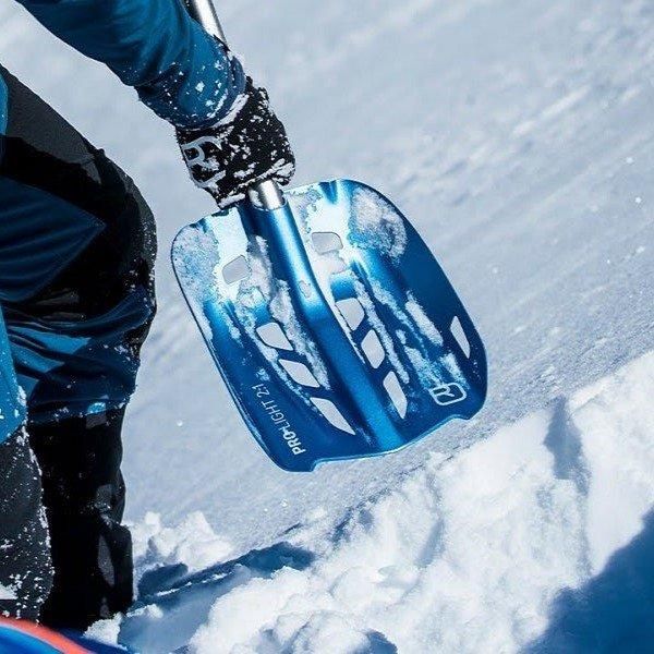 Professional Light - 宗像山道具店 by GRIPS