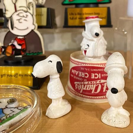 ヴィンテージ スヌーピー PVC ホワイトフィギュア（JOE COOL）です。