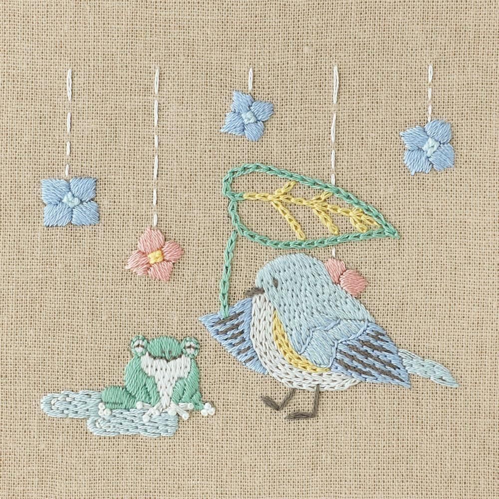 Chicchi 季節を楽しむ動物たち 刺繍キット「梅雨の日のルリビタキさん