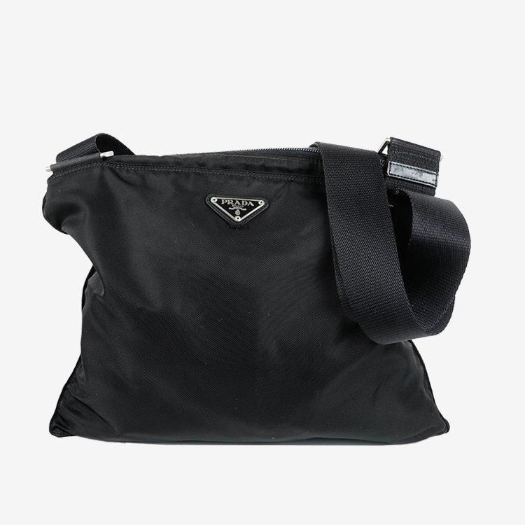 三角ロゴスクエアショルダーバッグ ブラック ヴィンテージ|プラダ