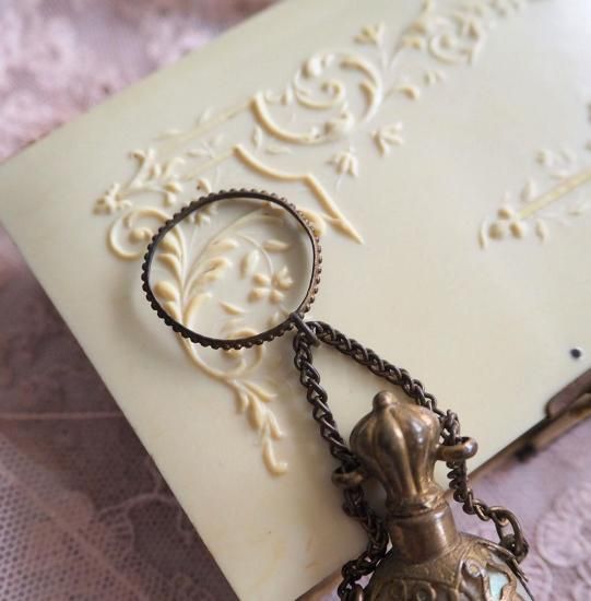 アンティーク 香水瓶 | フランス19世紀 マザーオブパールの香水ボトル