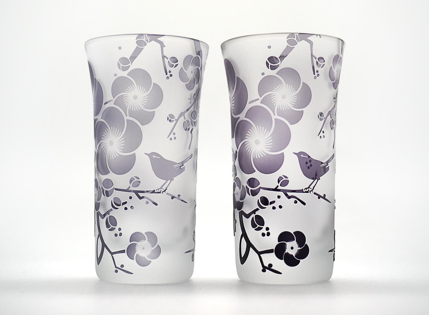 梅と鶯の春恋グラス・華奢【紫苑】| 手彫り被せガラスの春を告げる