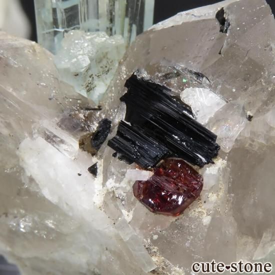 パキスタン シガル産 アクアマリン＆スモーキークォーツ＆トルマリン