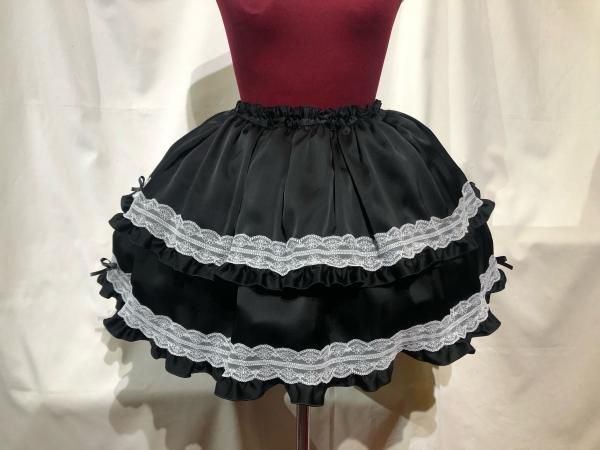 ◇受注商品◇リボン＆レース飾りフリルスカート(パニエ入り)：黒×白
