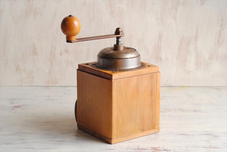 ドイツ製ヴィンテージ木製コーヒーミル風格ある一品