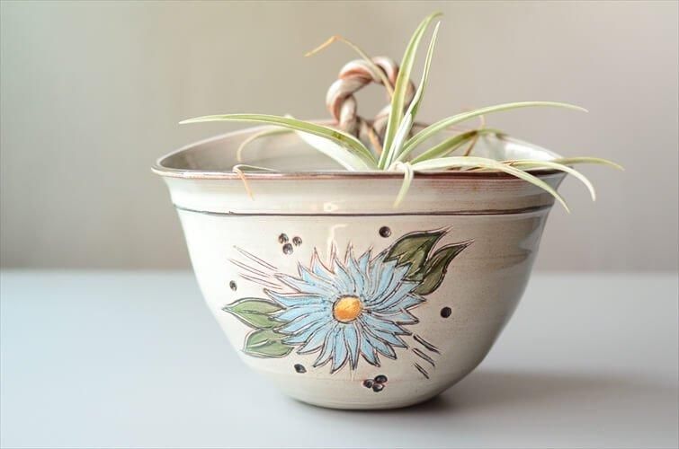 ドイツ製ヴィンテージ陶器ウォールプランター存在感あるブルーの花