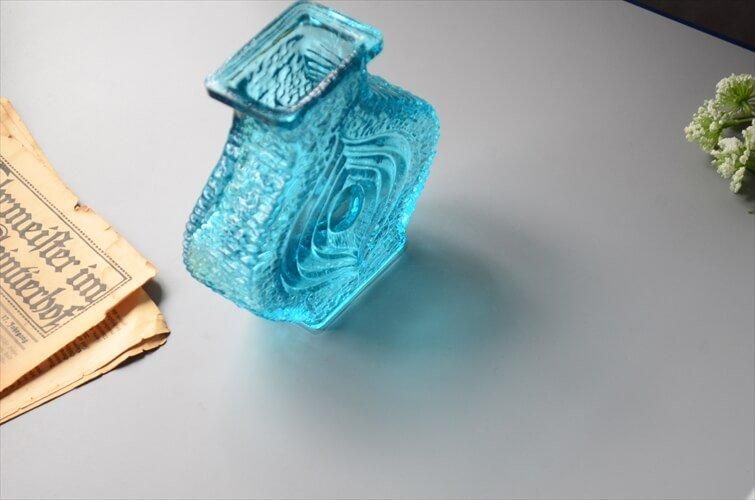 オーストリア製 Oberglas マリンブルーガラス花瓶