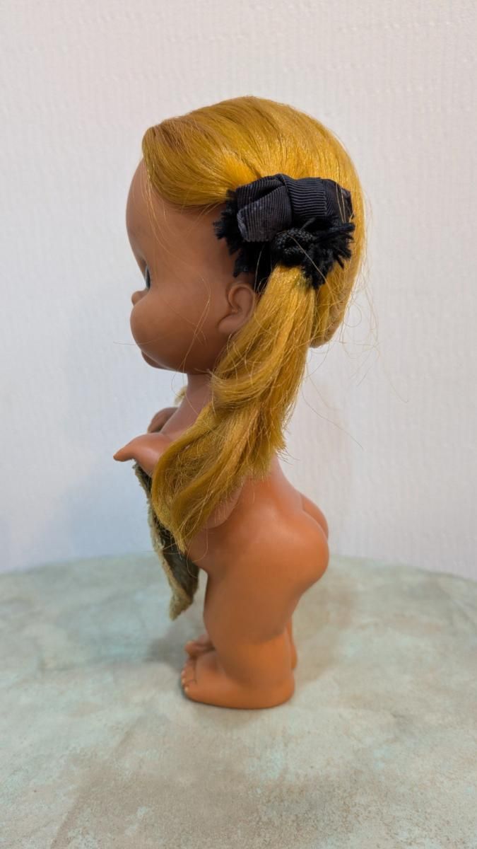 昭和レトロ米澤製ソフビ人形 リボンのブロンズヘアー可愛さ満点