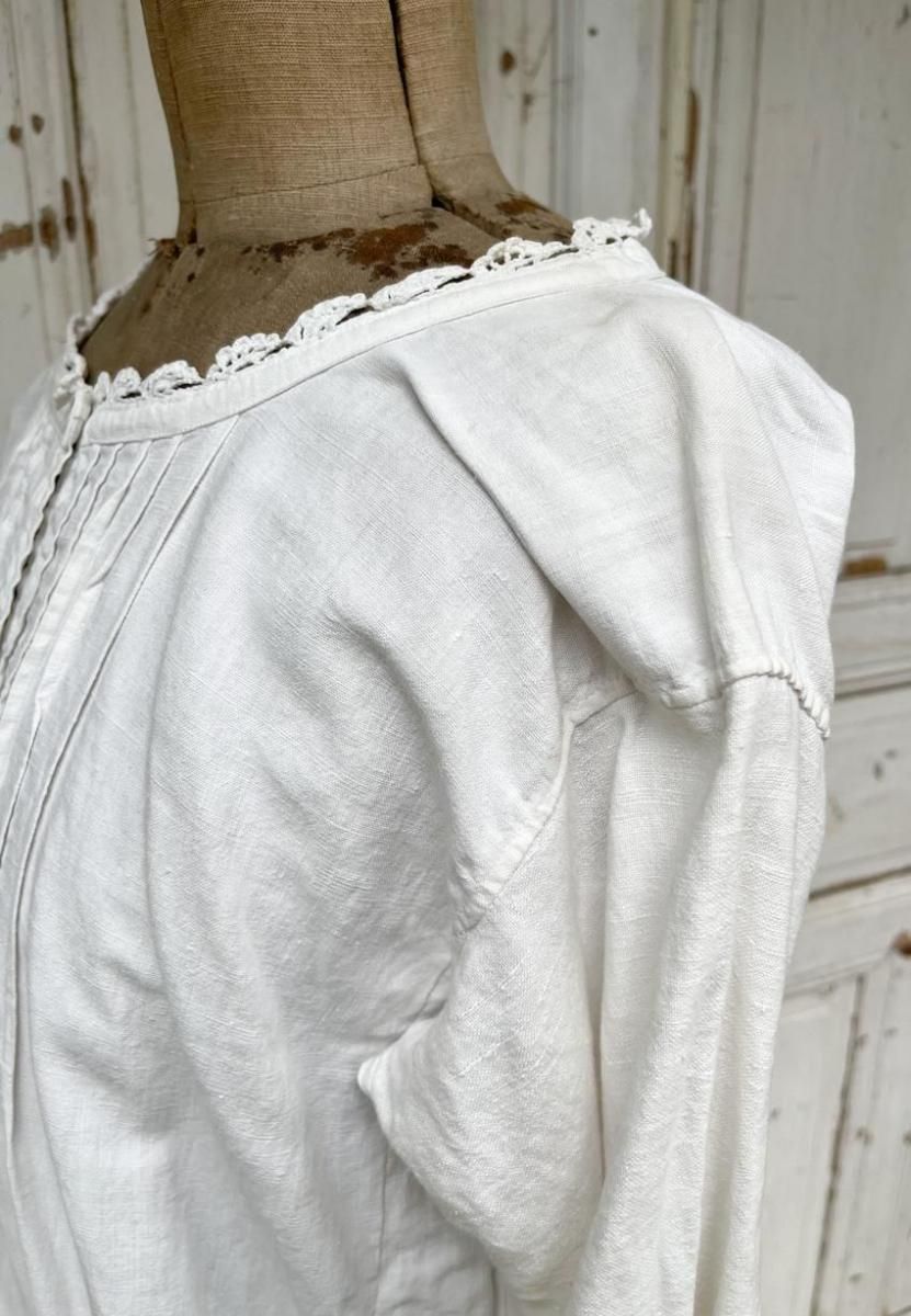 フランス製アンティークのリネンワンピース