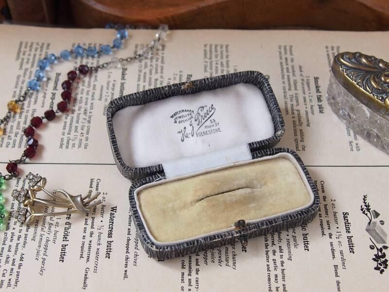 イギリスアンティーク ジュエリーケース ブローチケース