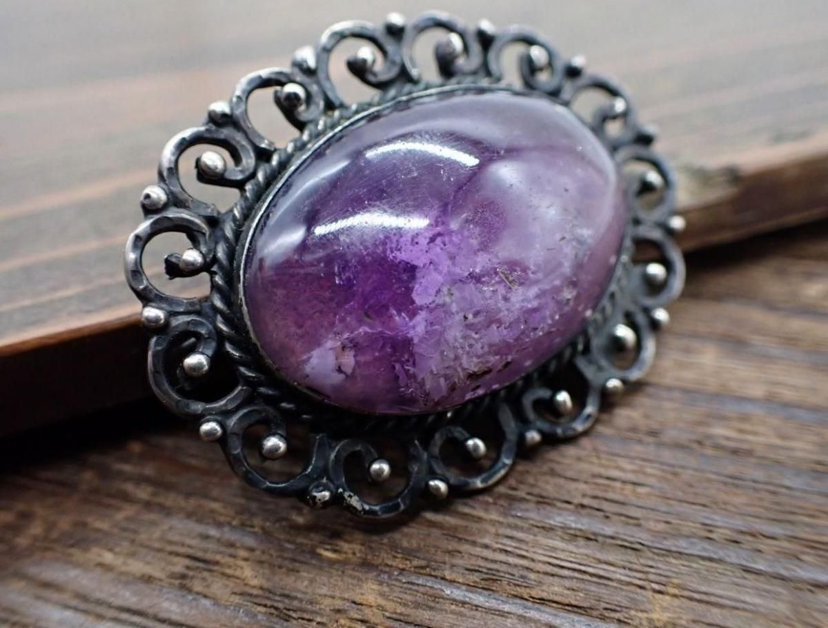 アメリカ製 ヴィンテージアメジストブローチ