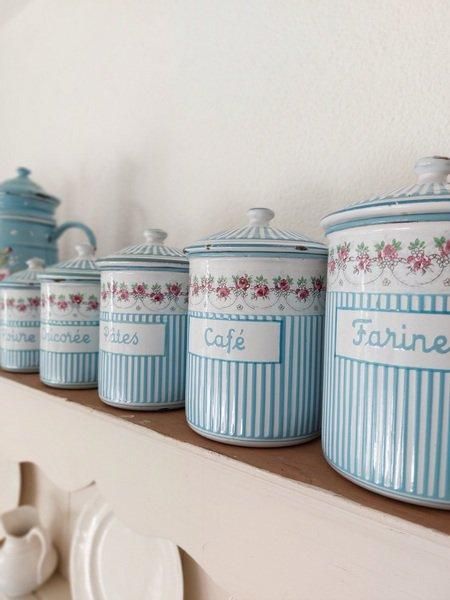 アンティークキッチン雑貨特集｜キャニスター・ホーロー・コーヒーミル一覧