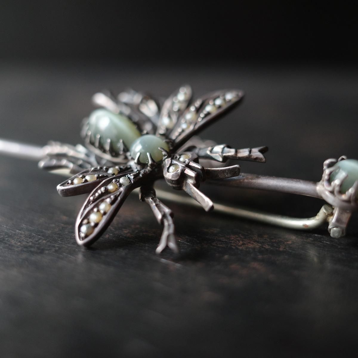 ヴィクトリアン シルバー キャッツアイ 蠅 ブローチ（Victorian Silver