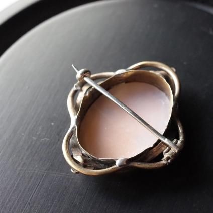 ヴィンテージ カメオ シェル ゴールドメタル ブローチ（Vintage Cameo