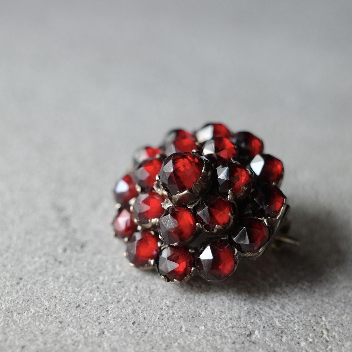 メタル ガーネット ミニ ブローチ （Victorian-Art Deco Metal Garnet