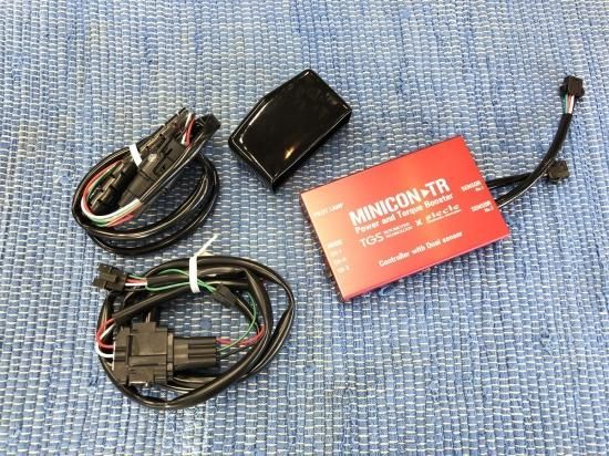 デリカD:5中期型 X-Fang MINICON-TR(Power and Torque Booster