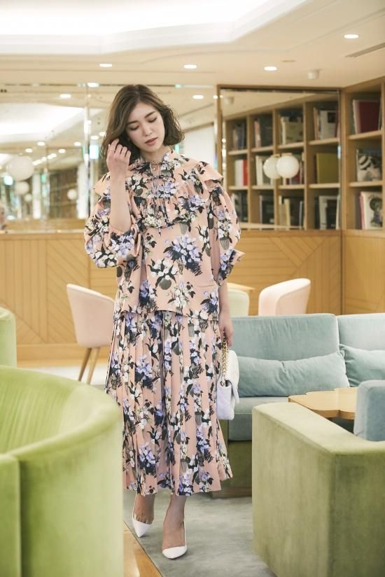 SEVEN TEN×KEITAMARUYAMA 夜の花プリントブラウス(サーモンピンク