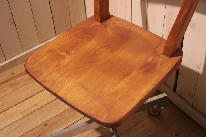 木製家具の製造工房ikususu(イクスス)のIXCS-22 デスクチェアーです