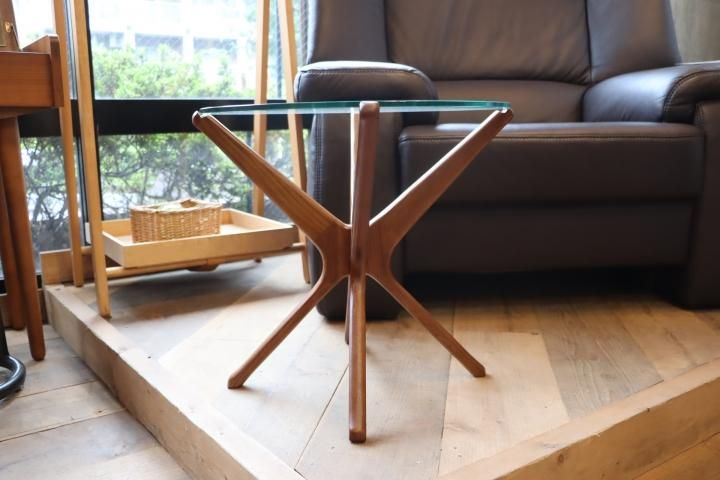 ACME FURNITURE(アクメファニチャー)の60年代の雰囲気を再現した