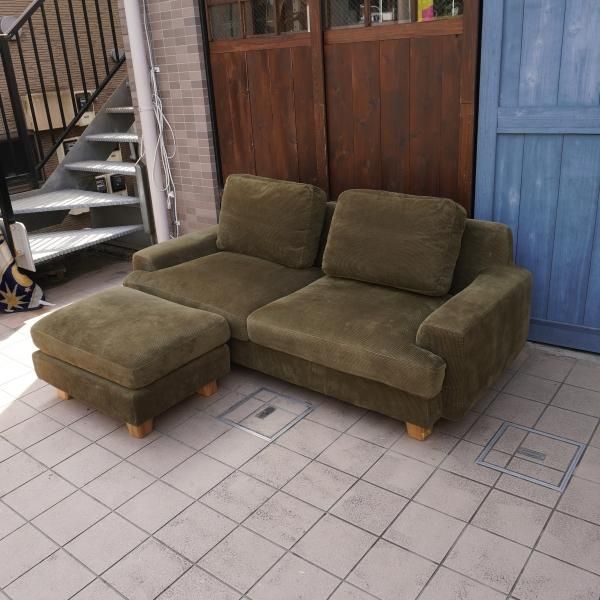 unico(ウニコ)のGREIG(グレイグ)オットマンです。コーデュロイ生地を