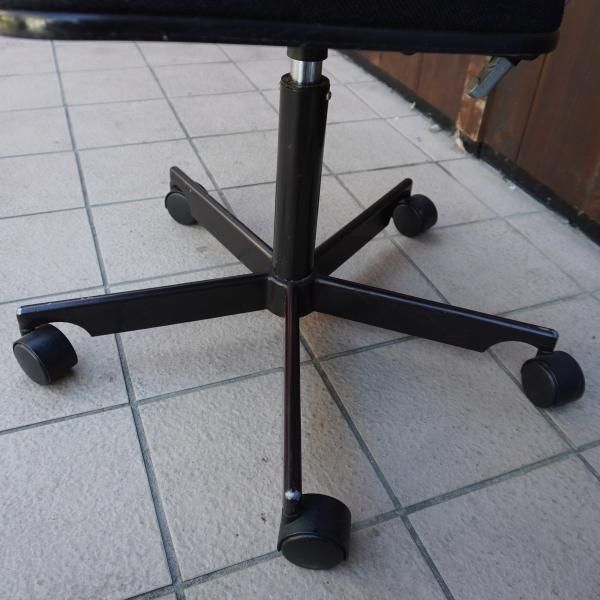 Jorgen Rasmussen(ヨルゲン・ラスムッセン)デザイン KEVI Chair