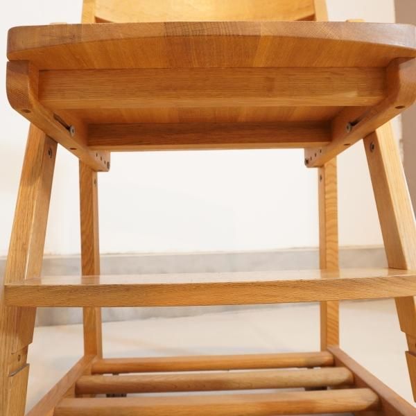 HIDA(飛騨産業) キツツキマーク オーク材 デスクチェアー。成長に