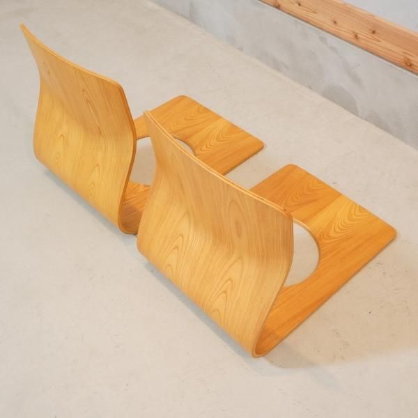 天童木工(TENDO)のケヤキ材板目を使用した曲木 座椅子です