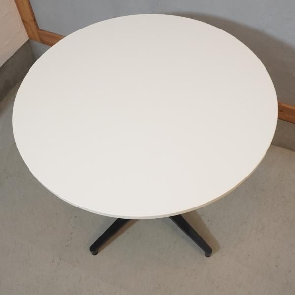 Vitra(ヴィトラ)社のBistro table(ビストロテーブル) ホワイト