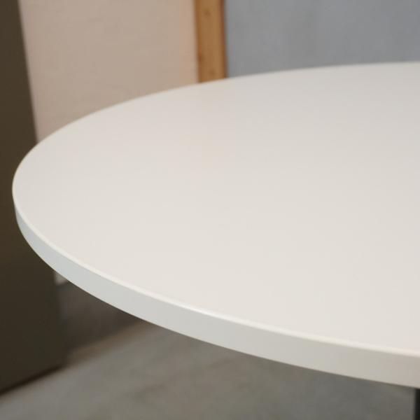 Vitra(ヴィトラ)社のBistro table(ビストロテーブル) ホワイト
