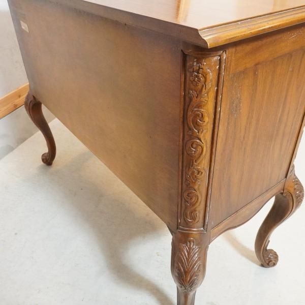 Drexel Heritage(ドレクセル ヘリテイジ)のAVALLON コンソールチェスト