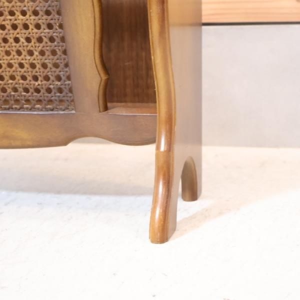 Karimoku(カリモク家具)のCOLONIAL(コロニアル)シリーズ マガジン