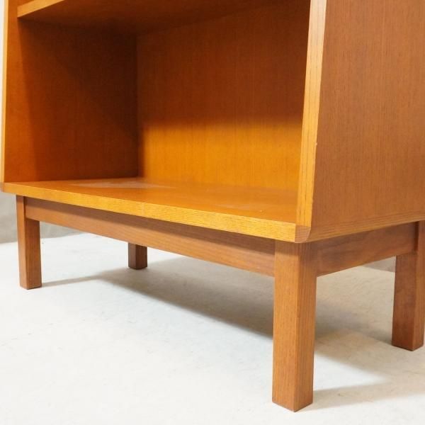 IDEE(イデー)のANTON(アントン) ブックシェルフです。モダンクラシック