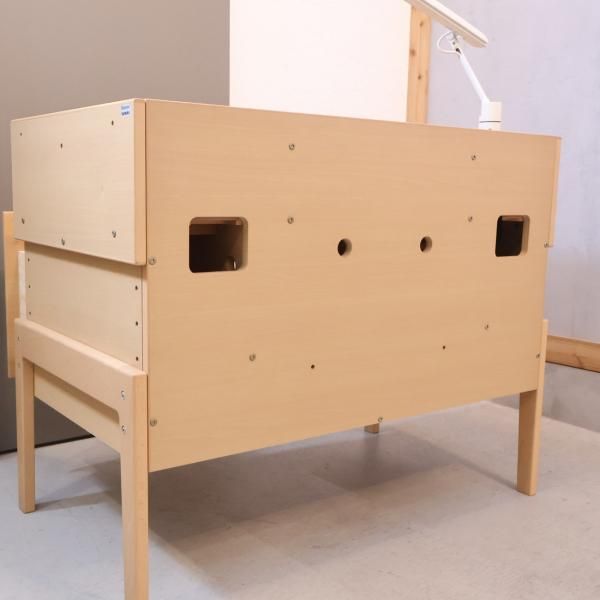 karimoku(カリモク)とBenesse(ベネッセ)のコラボ商品 学び成長デスク