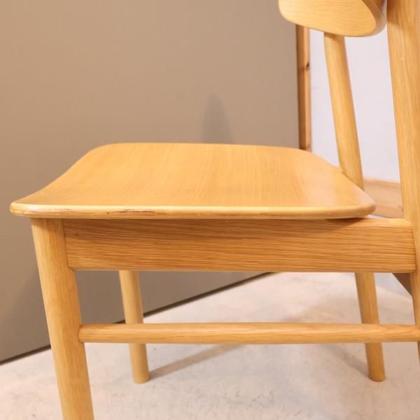 人気の無印良品(MUJI)のオーク材を使用したラウンドチェアです