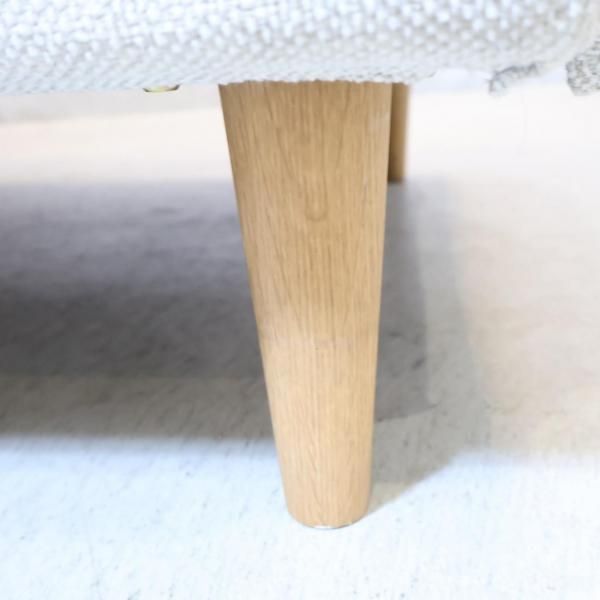 unico(ウニコ)のRAUFA(ラウファ) 3シーターソファです。ナチュラルな色