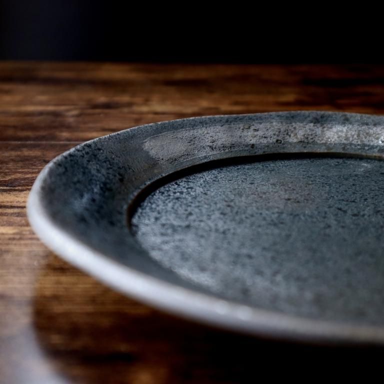 黒吹き銀彩プレートM - 陶舗サノヤ「オンラインストア」