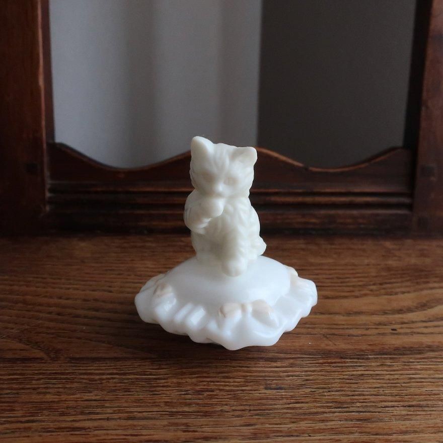 Vintage Avon Milk Glass Cat Perfume Bottle Figures/ビンテージ