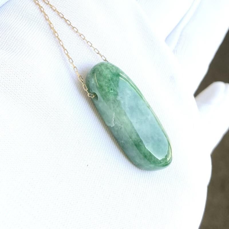 糸魚川翡翠 (小滝産)大珠 ペンダント 】 国産 天然石 糸魚川翡翠