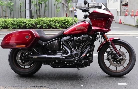 ハーレー】ソフテイル用マフラー Wベビーバズーカ｜スリップオン