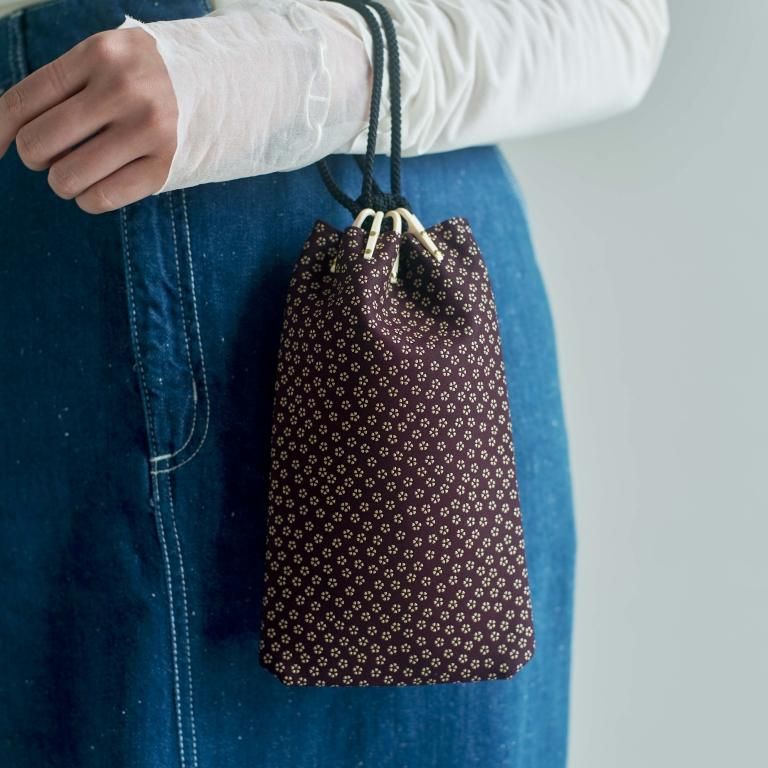 合切袋(小)マチ付［紫地×白漆×小桜］：印傳屋公式オンラインショップ