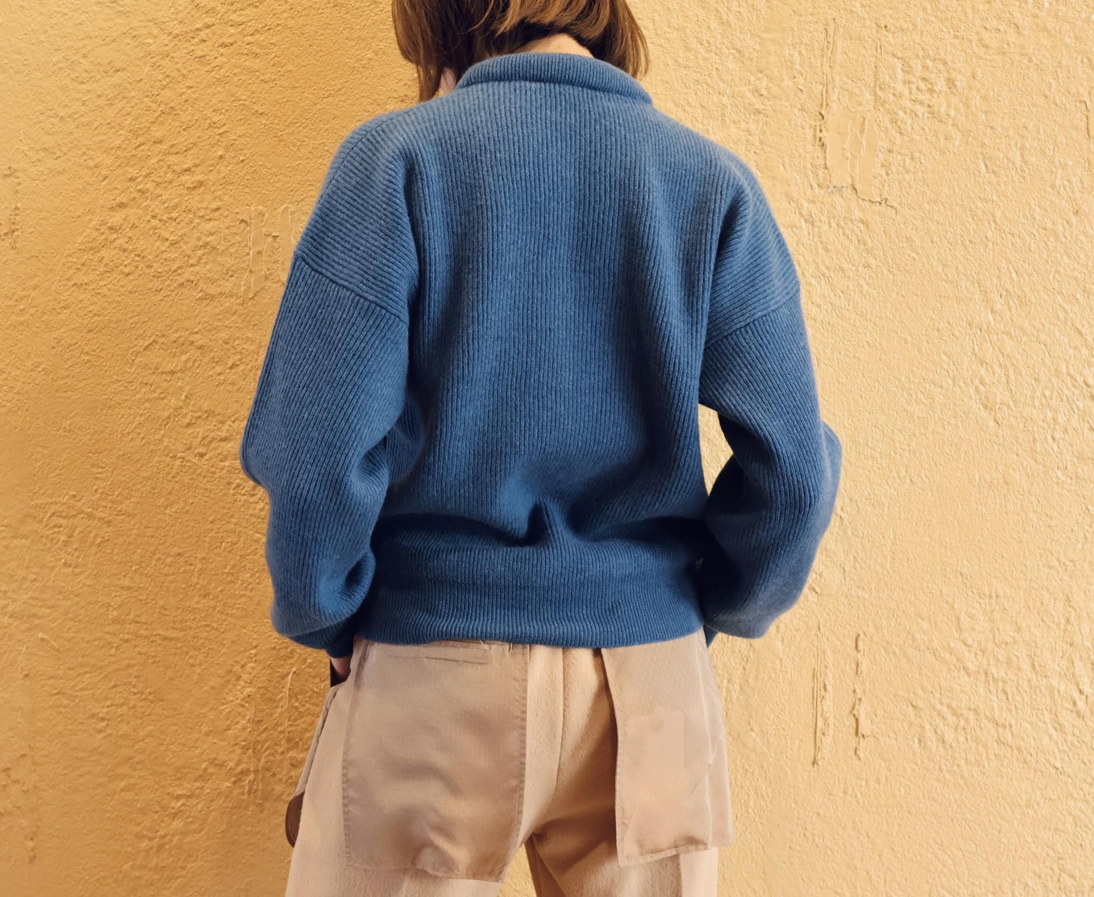 Cristaseya：PADDED COLLAR CASHMERE SWEATER - BLUE - ORANN ONLINE SHOP