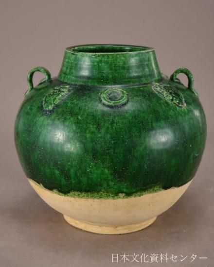 緑釉貼花双耳壺(唐)