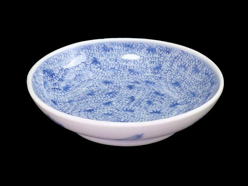 古伊万里 染付 総微塵唐草図 4寸皿