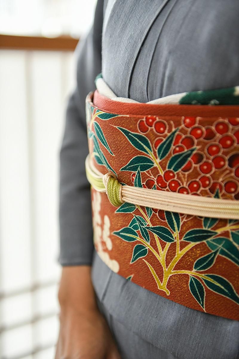 銀座【帯5865】縮緬地 二部式 染名古屋帯 茶色 南天の図 - 銀座きもの